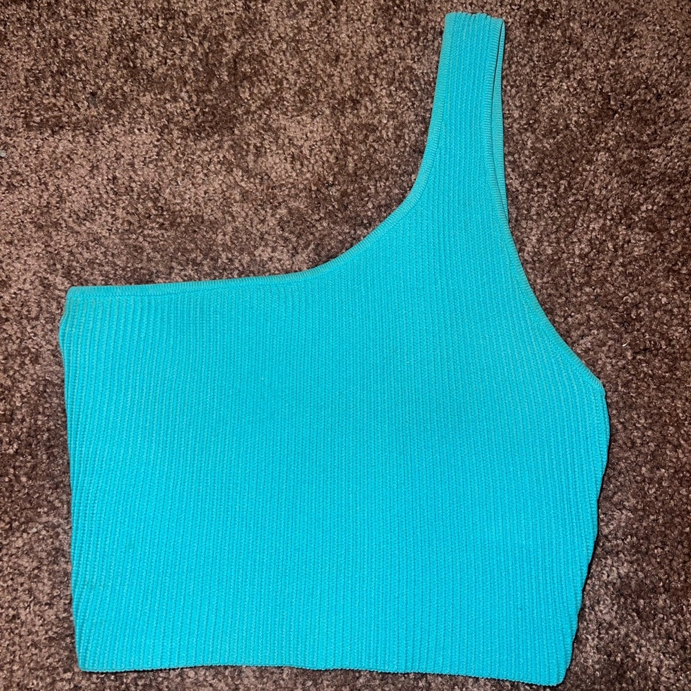 Aritzia babaton top